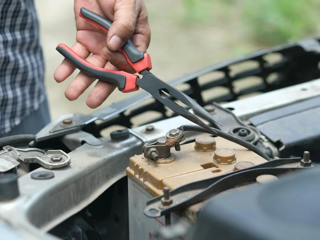 verification-de-la-tension-des-batteries